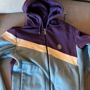 Small Hugo boss zip up hoodie